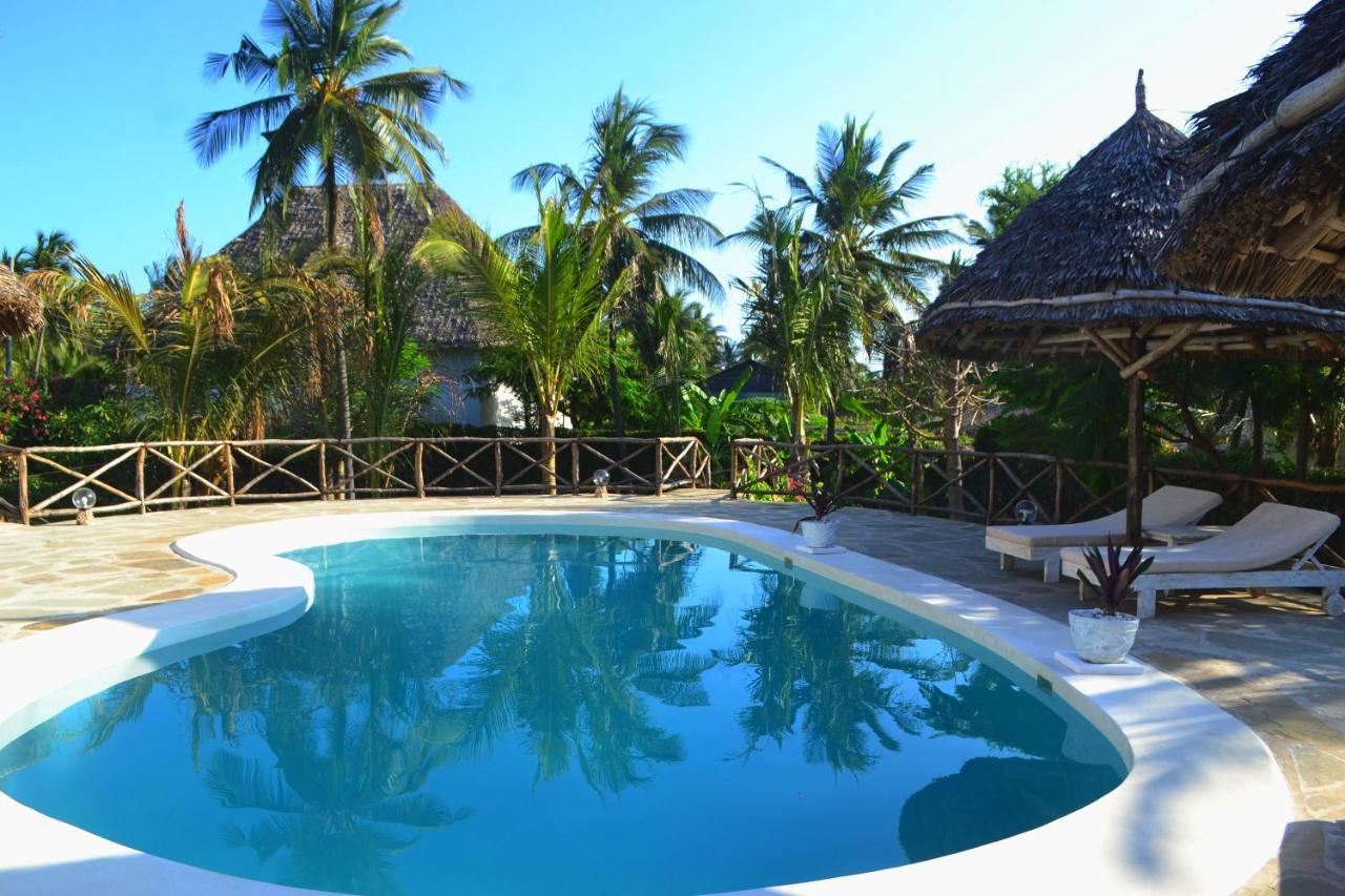 Kimya House, Watamu Bed & Breakfast ภายนอก รูปภาพ