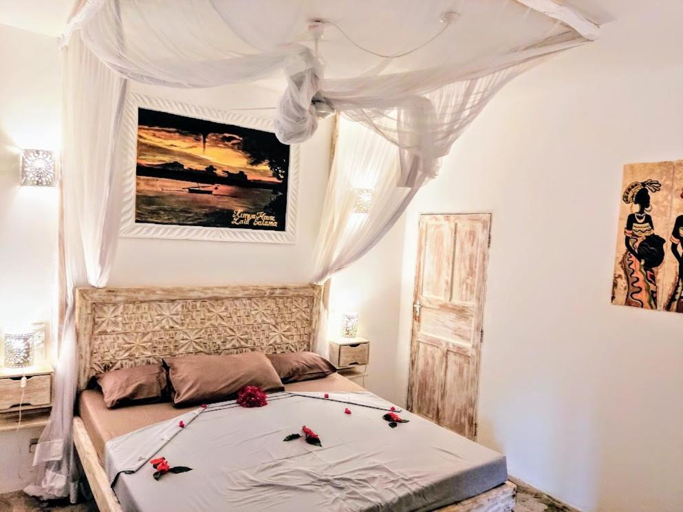 Kimya House, Watamu Bed & Breakfast ภายนอก รูปภาพ